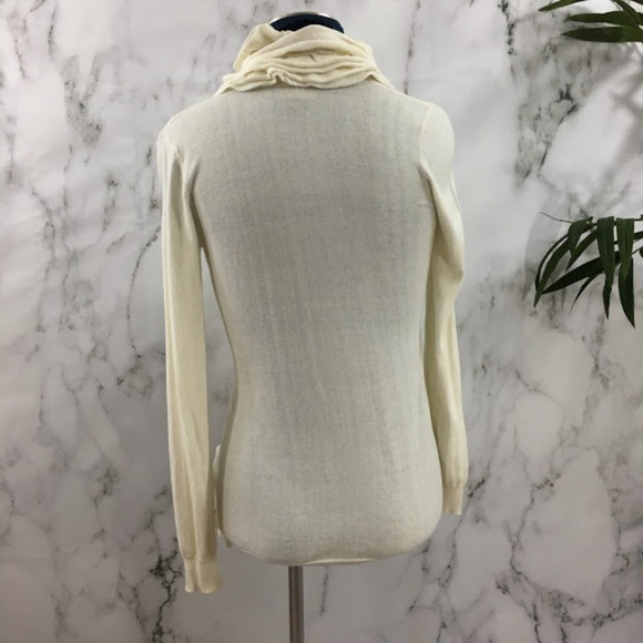 ☮️Romeo & Juliet Ivory Ruffle Drape Sweater QT05 - Picture 2 of 7